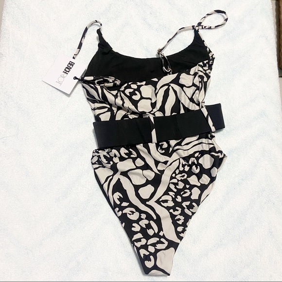 NEW Beach Riot Julia Black & White Belted One Piece Swimsuit Size XS - Picture 5 of 9